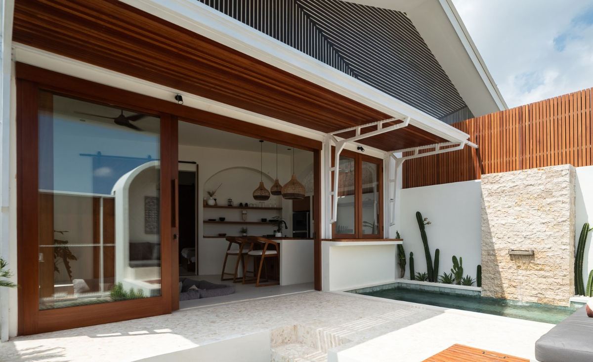Modern tropical 1 bed villa in Cemagi, photo 3