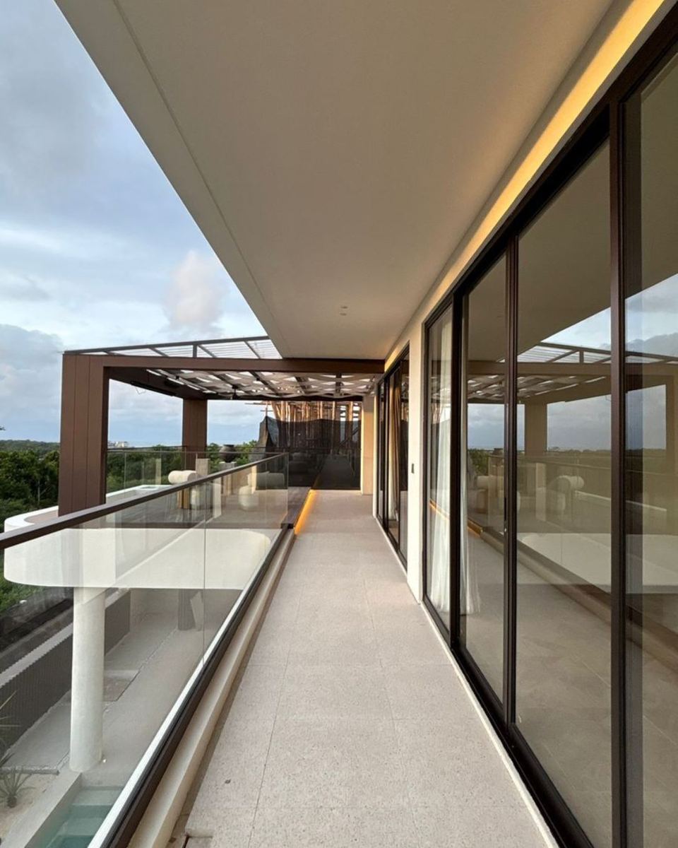 Clifftop 4 bed pool villa in Bingin, photo 3