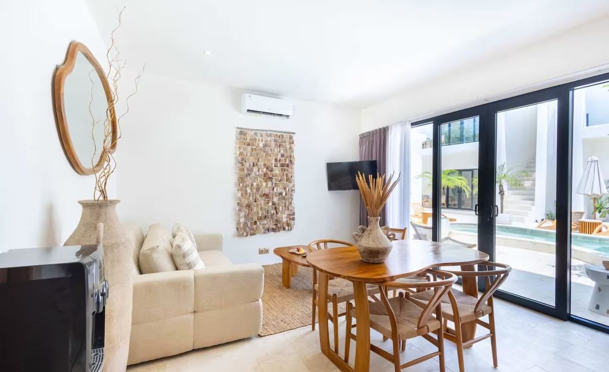 Poolside 1 bed apartment in Thomas Beach, photo 2