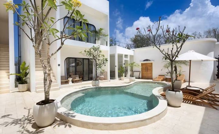 Poolside 1 bed apartment in Thomas Beach