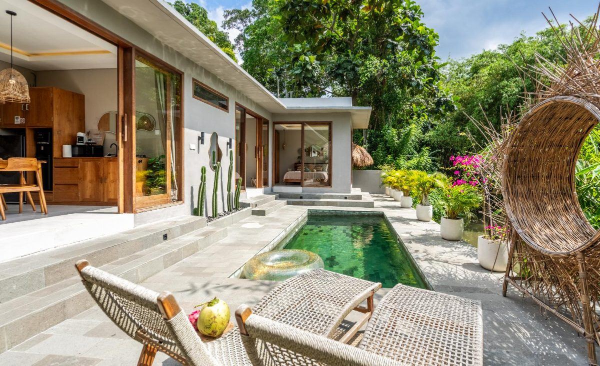 Riverfront 2 bed pool villa in Tumbak Bayuh, photo 1