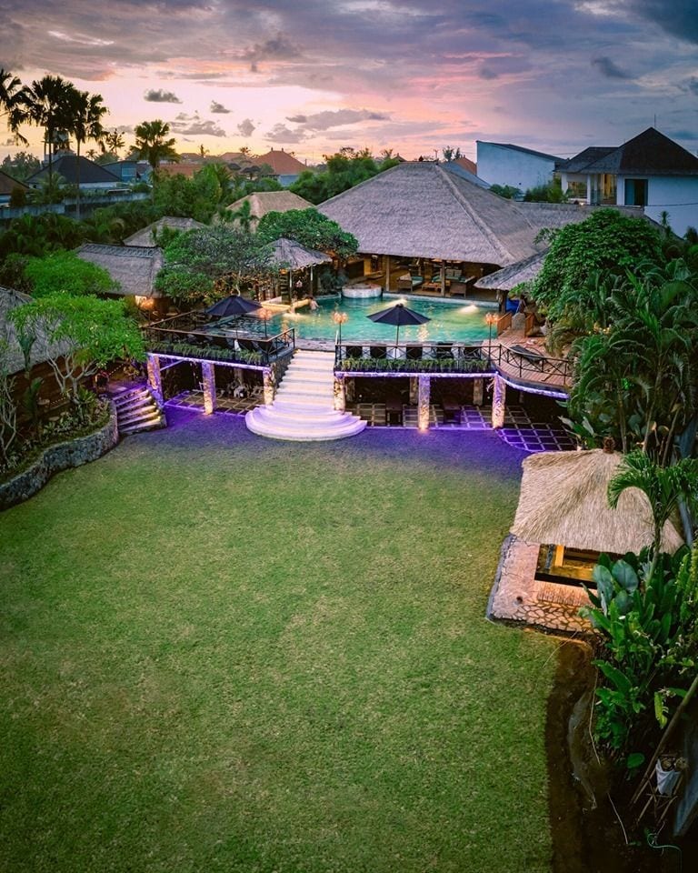 Trading wedding venue with 8 bungalows in Canggu, photo 2