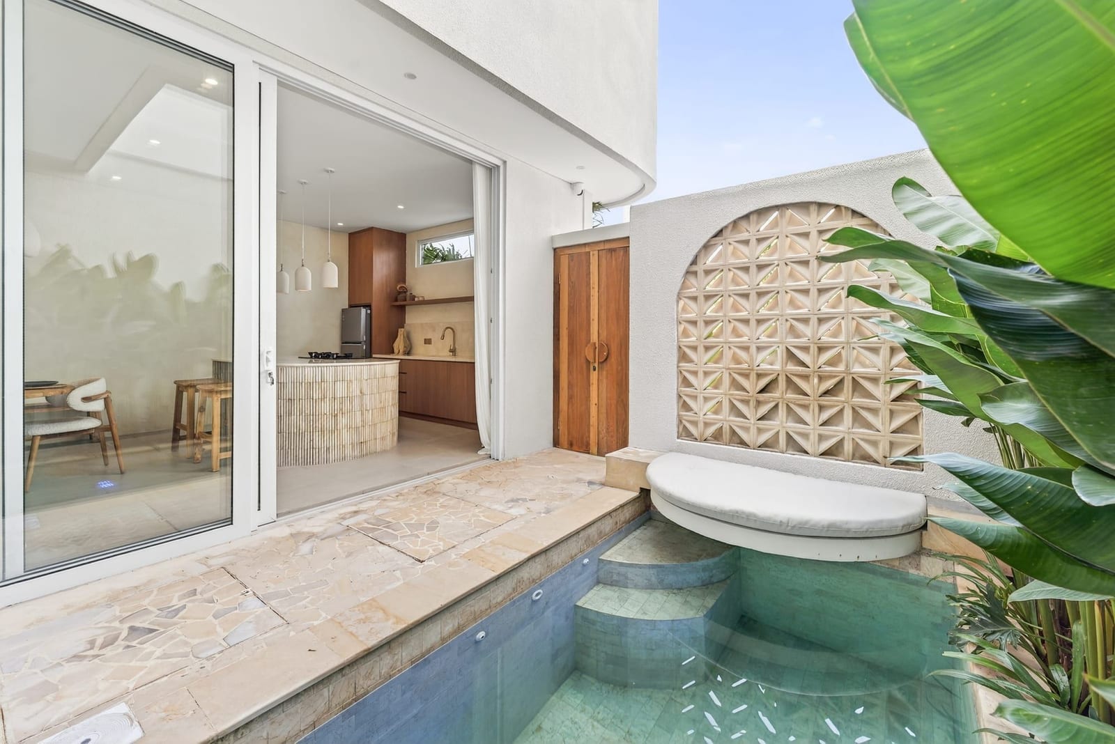 Matching 2 bed rooftop pool villas in Canggu, photo 2