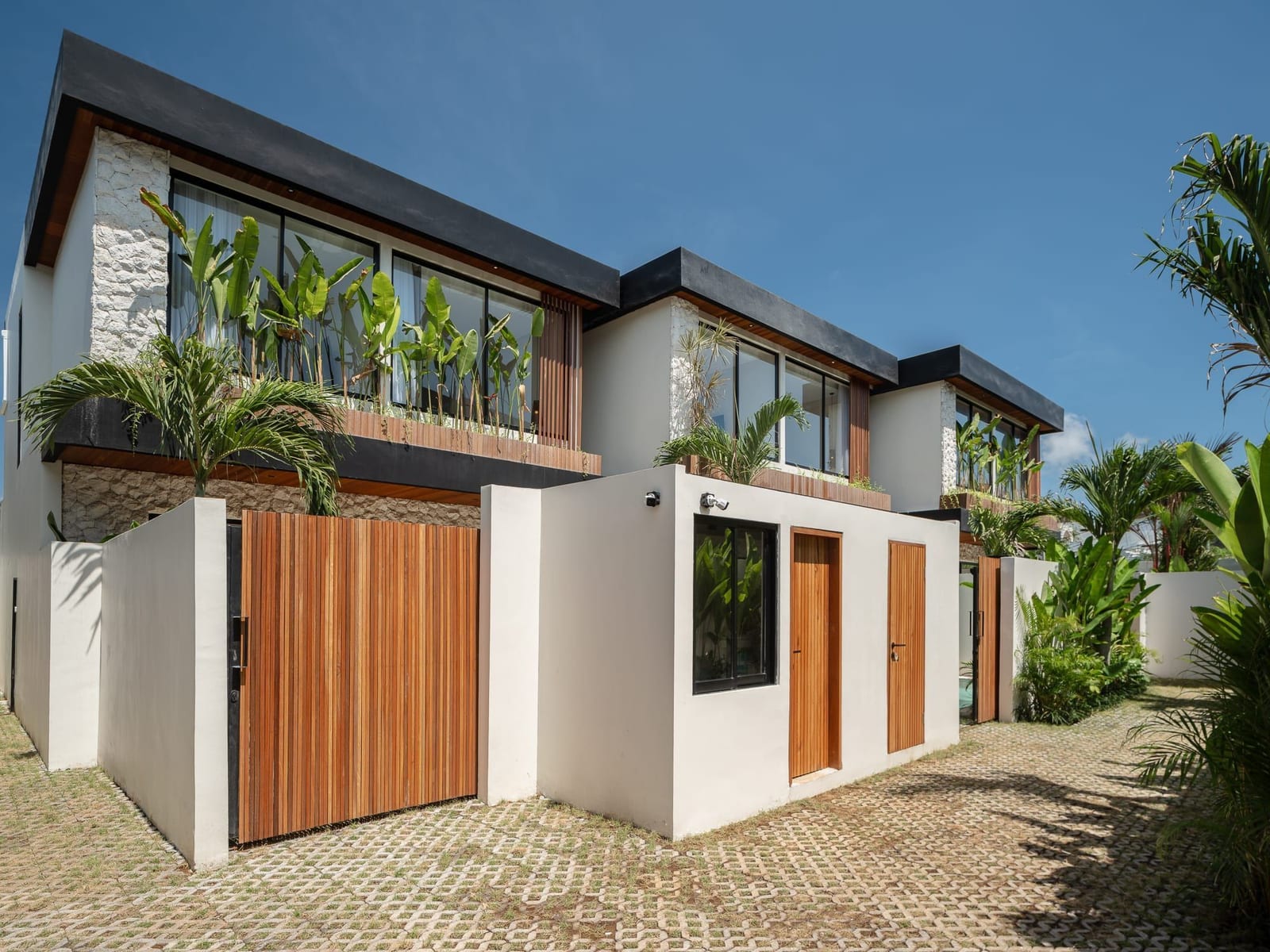 Mediterranean 2 bed plunge pool villa in Batu Bolong, photo 1