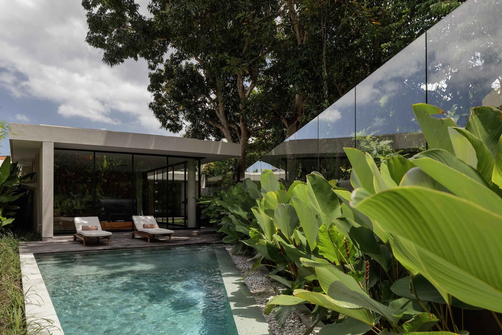 Spacious 2 bed garden pool villa in Canggu, photo 1