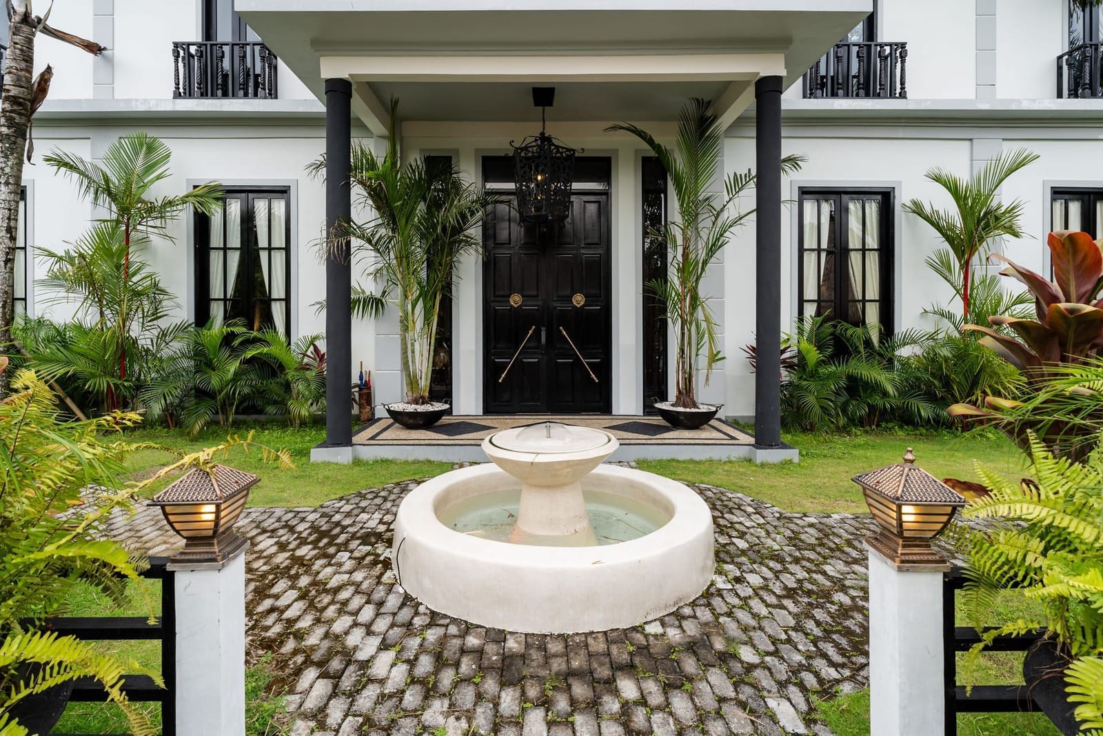 Expansive 5 bed rice field villa in Canggu, photo 1
