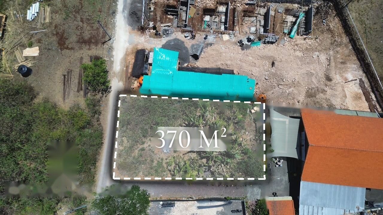 3.7 are plot of land, Nyang Nyang, the plot from above, outlined, with roads on two sides