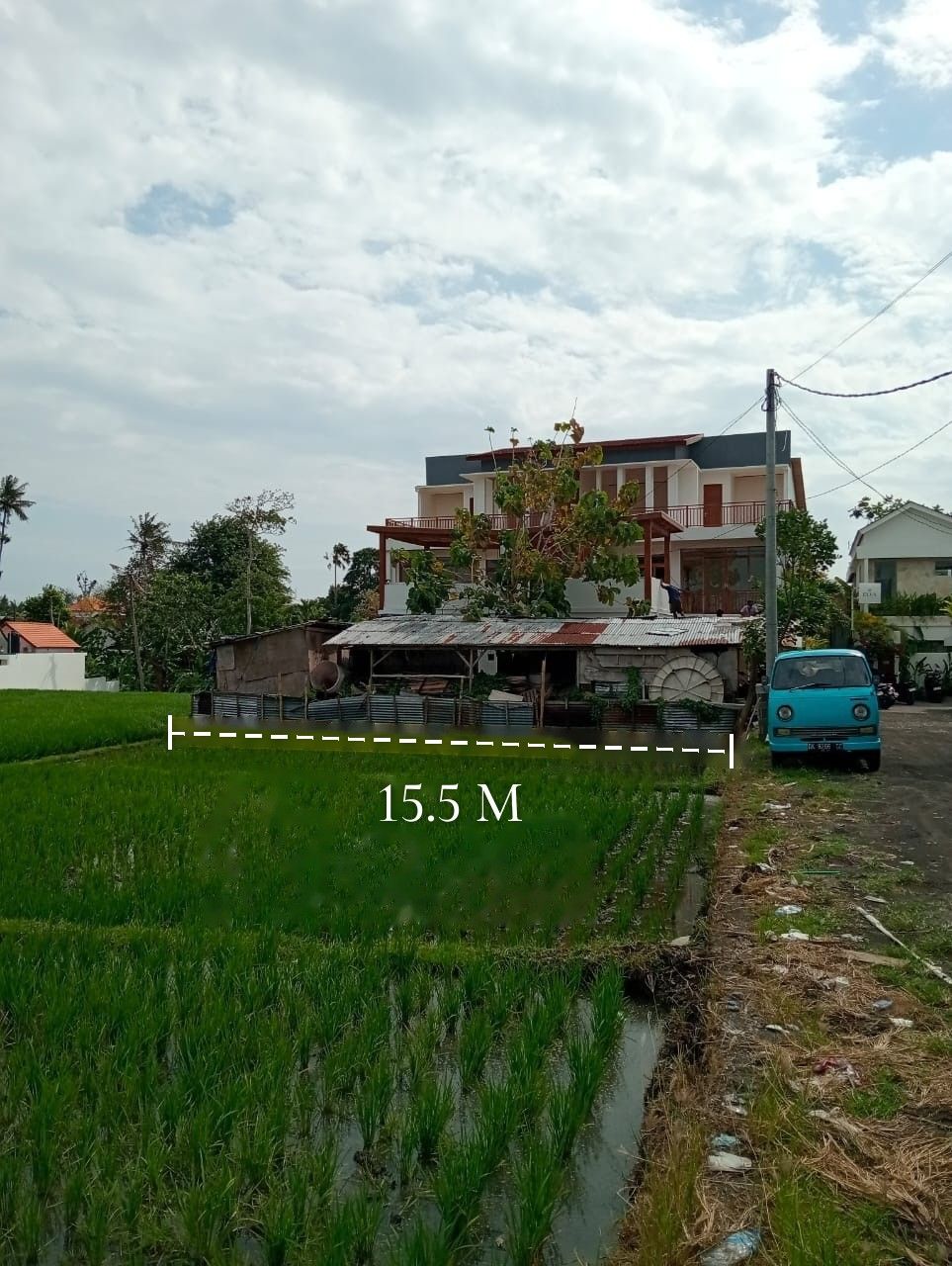 1.35 are plot of land, Seseh, the 15.5 m side of the plot facing the rice fields