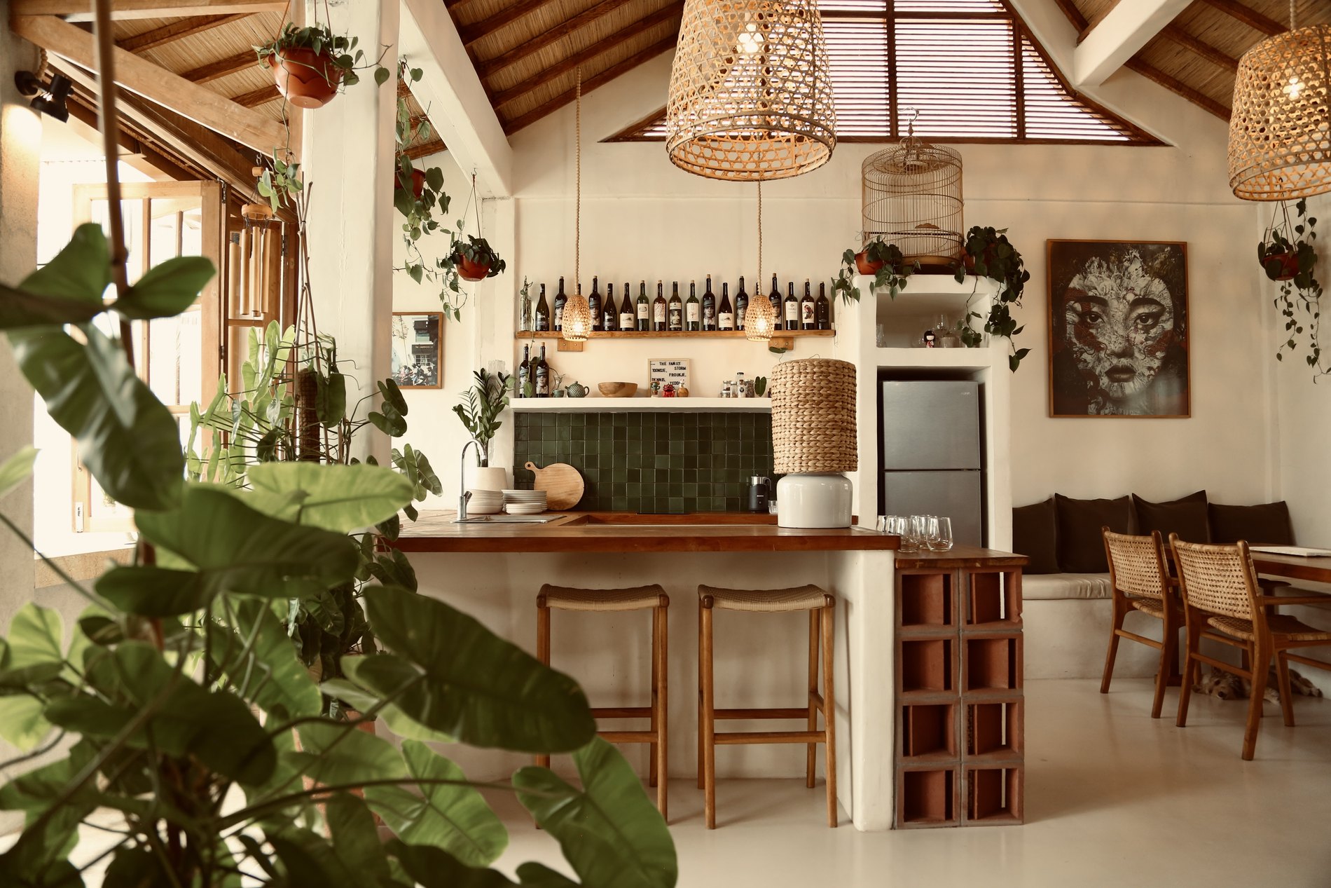 Jungle Blvd Villa, the kitchen and dining room