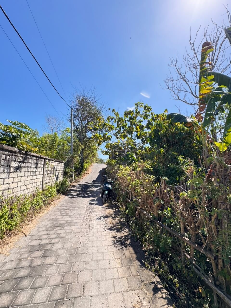 6 are plot of land, Pecatu, the lane to the plot