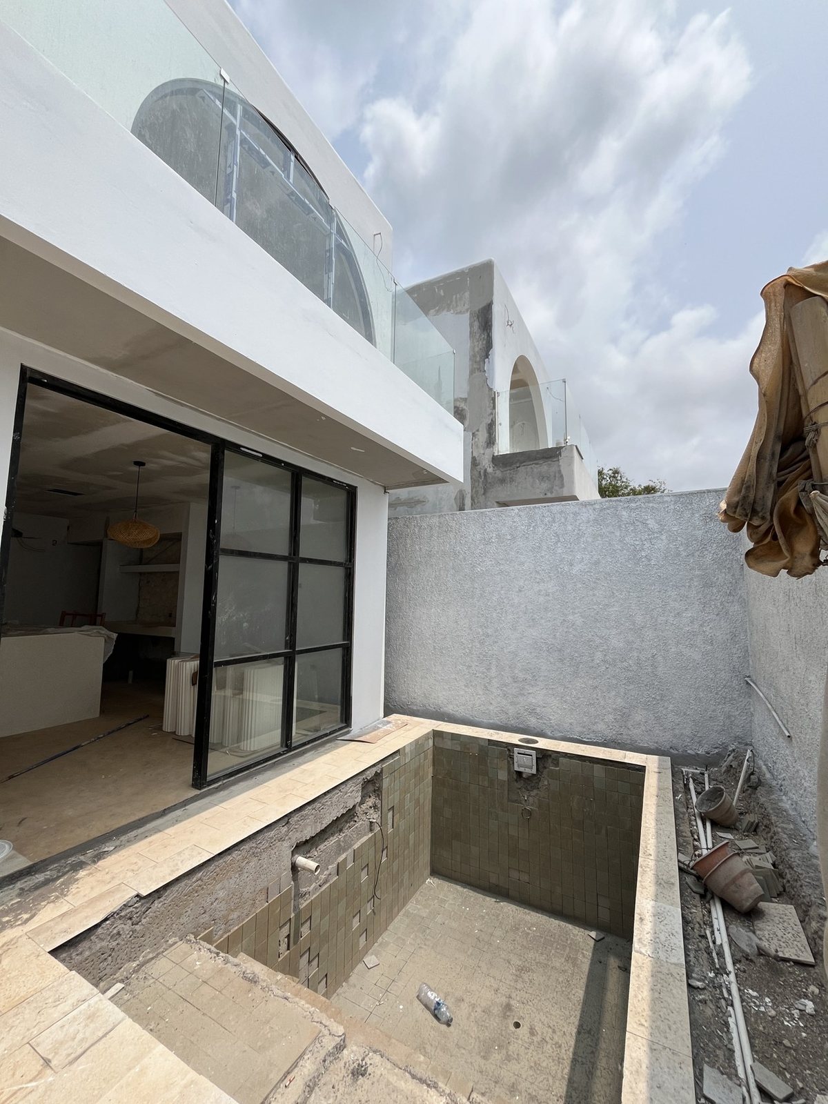 2 bed pool villa, Ungasan, The pool, tiled, with the terrace laid